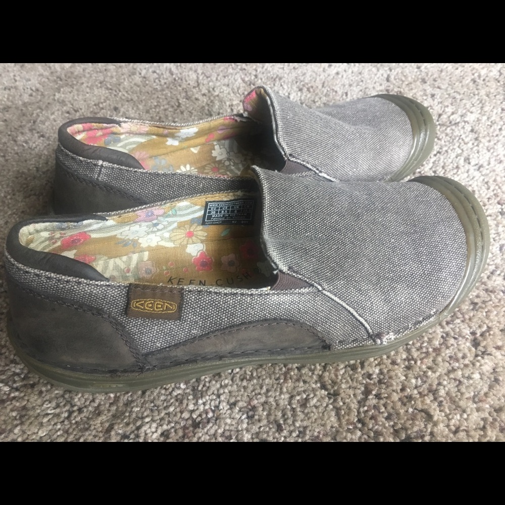 KEEN Slip On Canvas Shoes